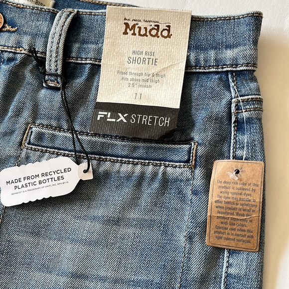 Mudd High Rise Shortie Jean Shorts - Picture 4 of 10